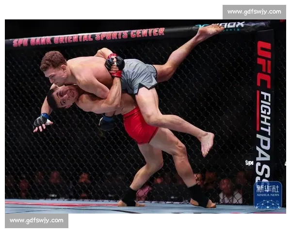 马克亨特VS桑托斯重炮对决全解析站立打击风格碰撞与UFC赛场经典回顾